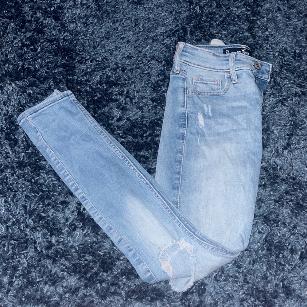 blue ripped skinny jeans